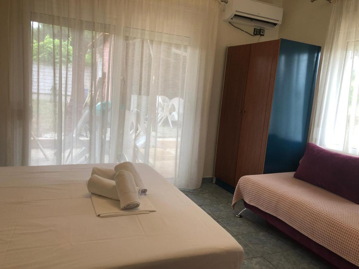Plaisir Rooms Makriammos Buitenkant foto